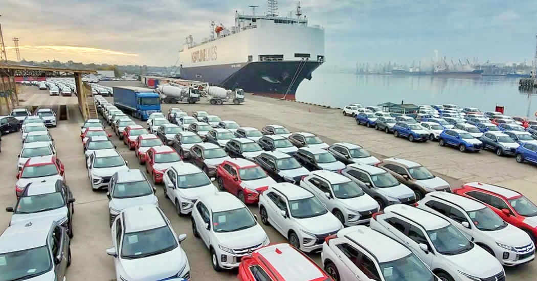 В бельгийских портах блокированы тысячи контейнеров и автомобилей для РФ 