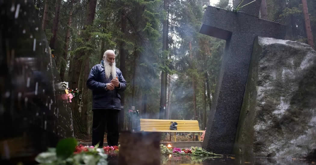 Источник пояснил, куда делся памятник репрессированным полякам в Петербурге