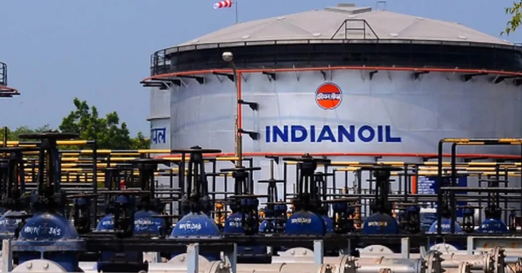 Индия намерена удвоить импорт российской нефти, сообщили СМИ