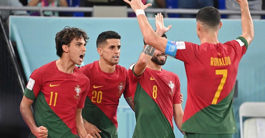 Португалия вышла в плей-офф чемпионата мира после победы над Уругваем