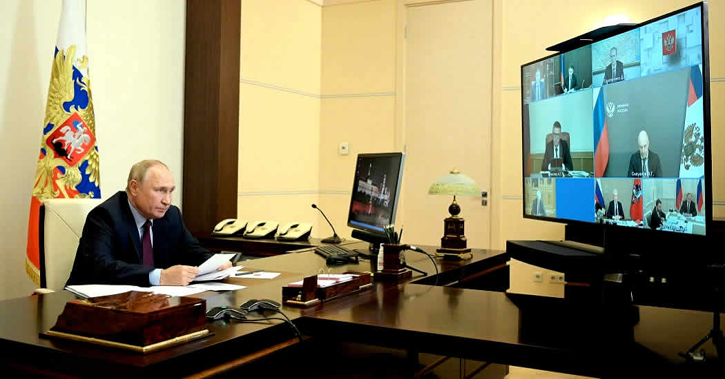 Путин призвал вытащить людей из трущоб