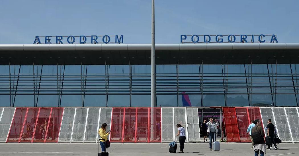 Аэропорт подгорица. Черногория из самолета. Черногория полёт. Podgorica Airport.