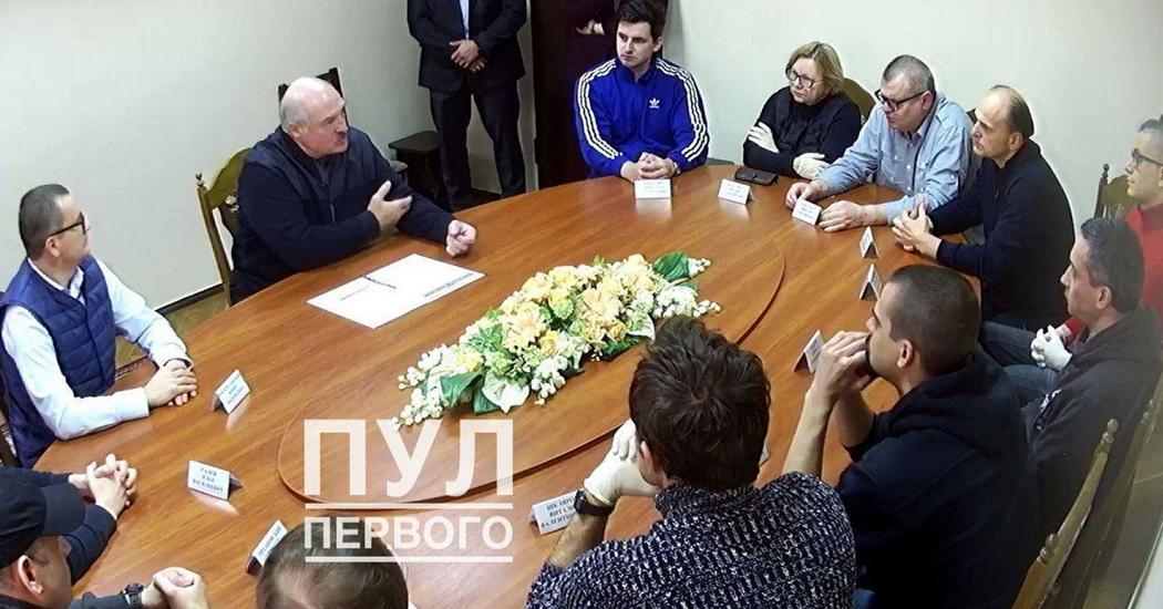 Лукашенко выпустил двух белорусских оппозиционеров после встречи в СИЗО