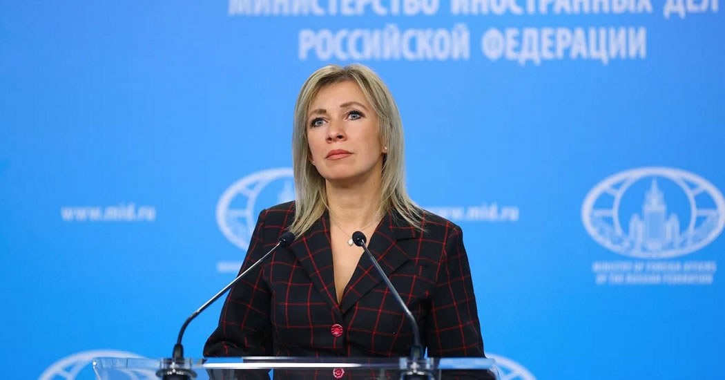 Захарова потребовала извинений у СМИ, распространявших фейки Денисовой