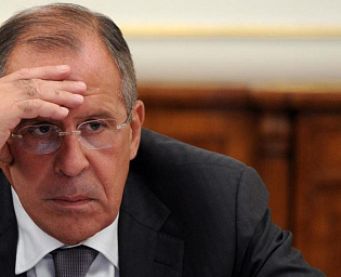  Лавров: инцидент с Навальным напоминает историю со Скрипалями