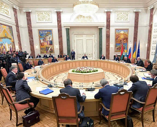  Зеленский упразднил делегацию Украины в трехсторонней контактной группе