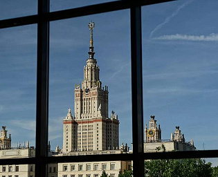  Пушков назвал цель украинских санкций против МГУ и Эрмитажа