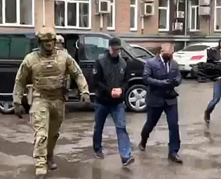  В Красноярске и Крыму проводят обыски в домах бизнесмена Быкова