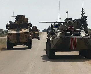  Российский генерал погиб в Сирии при подрыве автоколонны, сообщило Минобороны