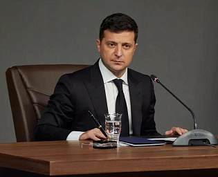  Зеленский запретил судам под флагом России ходить по украинским рекам