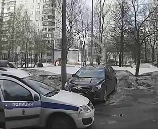  В Москве девушка прыгнула с четвертого этажа, убегая от насильника