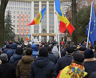 Санду потребовала отставки правительства и досрочных выборов