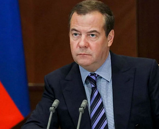  Медведев: мнимое братство с Польшей приведет Украину к утрате ее государственности