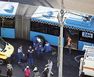  На юге Москвы автобус насмерть сбил ребенка на самокате