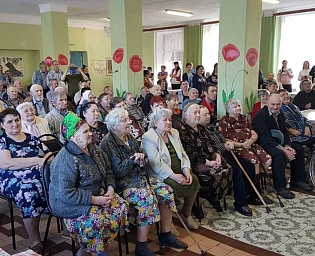  Появилось видео из интерната в Вязьме с 86 вероятными случаями COVID-19