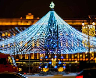  Названа стоимость празднования Нового года в центре Москвы