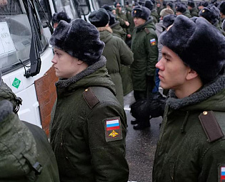  Госдума приняла закон о выплате призывникам довольствия в 2000 рублей