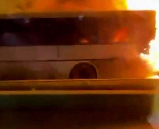  Автобус загорелся на Рублёвском шоссе: погиб человек