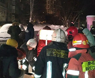  При пожаре в Екатеринбурге погибли просившие помощь в Twitter мать и дочь