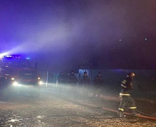  При пожаре в частном доме в Башкирии погибли семь человек