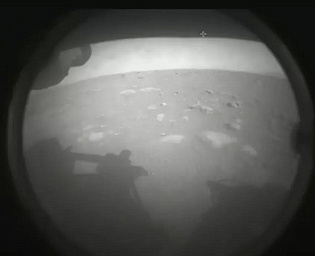  Американский ровер Perseverance сел на поверхность Марса и передал первую фотографию 