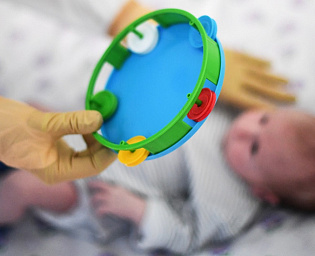  Минтруд предложил проанализировать детские выплаты подозрительно бедным