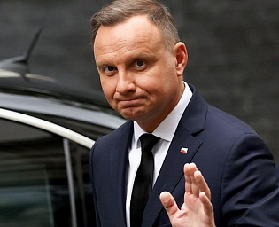  Пранкеры под видом Макрона обсудили с президентом Польши инцидент с ракетой