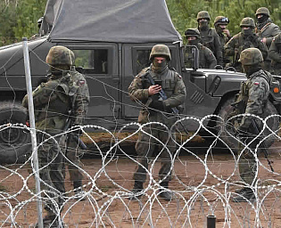  Варшава к стратегическим резервам подключила наемников, указал Лукашенко на встрече с Путиным