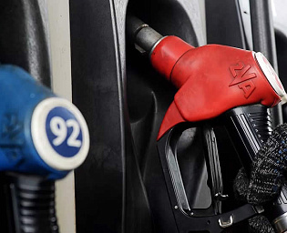  Эксперт рассказал когда цены на бензин взлетят до ста рублей за литр