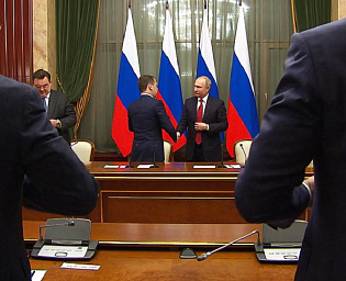  Путин ввел должность зампреда Совбеза и назначил на нее Медведева