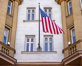  США обходят запреты по работе посольства в Москве, заявил Антонов
