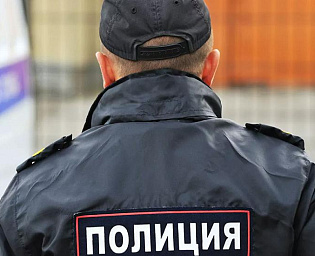  Аферист уговорил москвичку выкинуть в окно миллион рублей