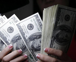  Финансист дал сроки россиянам для выгодной продажи валюты