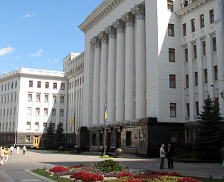  Украина ввела санкции против 557 воров в законе