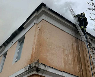  В центре Москвы локализовали пожар в общежитии