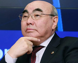  Экс-президент Акаев уехал из Киргизии после допросов