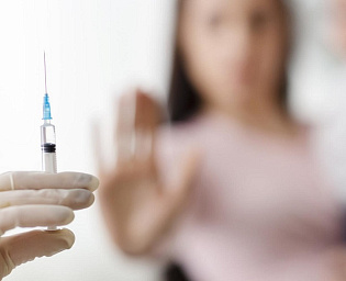  Минтруд рассказал, могут ли уволить за отказ от вакцинации 