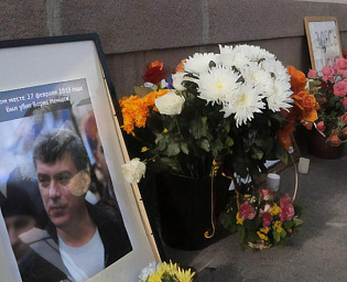  Боррель почтил память Немцова перед отъездом из Москвы