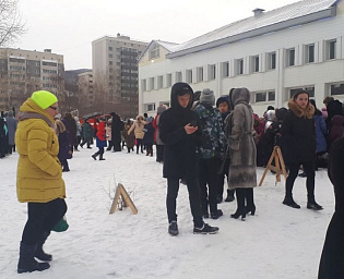  Школы Сахалинской области эвакуировали после звонков о «минировании»