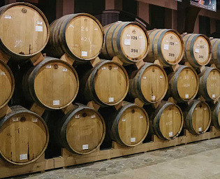  Импортер вина исключил прекращение поставок коньяка "Арарат" в Россию