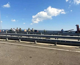  Подъезды к Крымскому мосту со стороны Тамани перекрыли