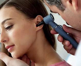  Звон в ушах назвали признаком серьезных проблем со здоровьем