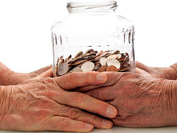 Семь способов отложить деньги на старость