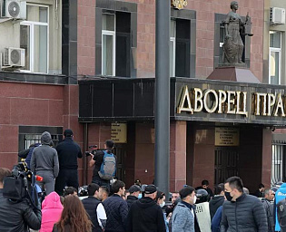  От 3 до 15 суток получили 14 участников несанкционированного митинга во Владикавказе