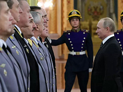 Путин снял с должностей четырех генералов МВД и МЧС