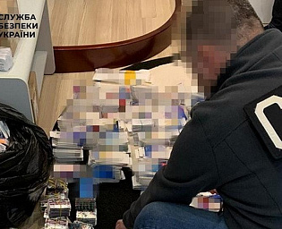  СБУ блокировала международный канал контрабанды стероидов