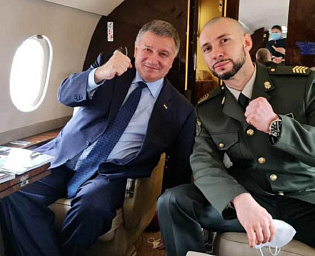  Зеленский наградил нацгвардейца, которого судили за убийство в Донбассе