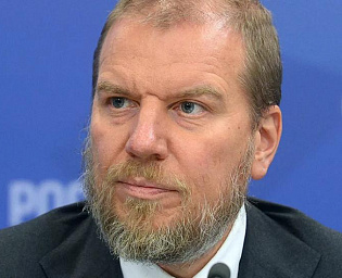  СК: банкир систематически давал взятки чиновникам из ПФР