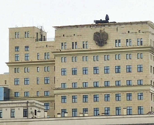  Песков переадресовал в Минобороны вопрос о системах ПВО на крышах в Москве