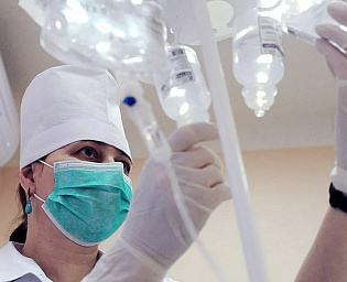  Нарколог назвал симптомы отравления метанолом